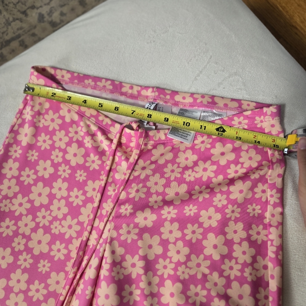 H&M Divided Floral Flare Pants Tie Detail Size Medium NWT - Picture 4 of 6